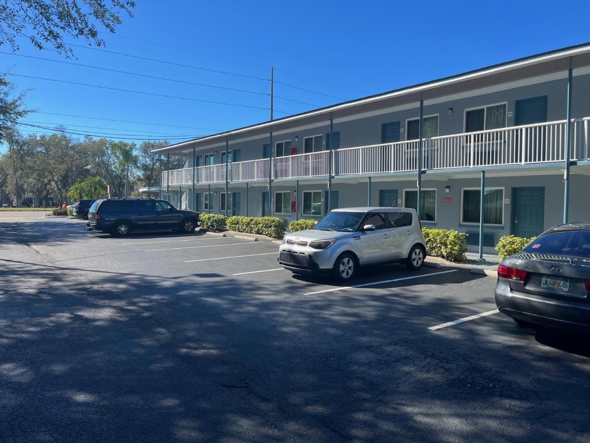 Brandon Motor Lodge Bagian luar foto