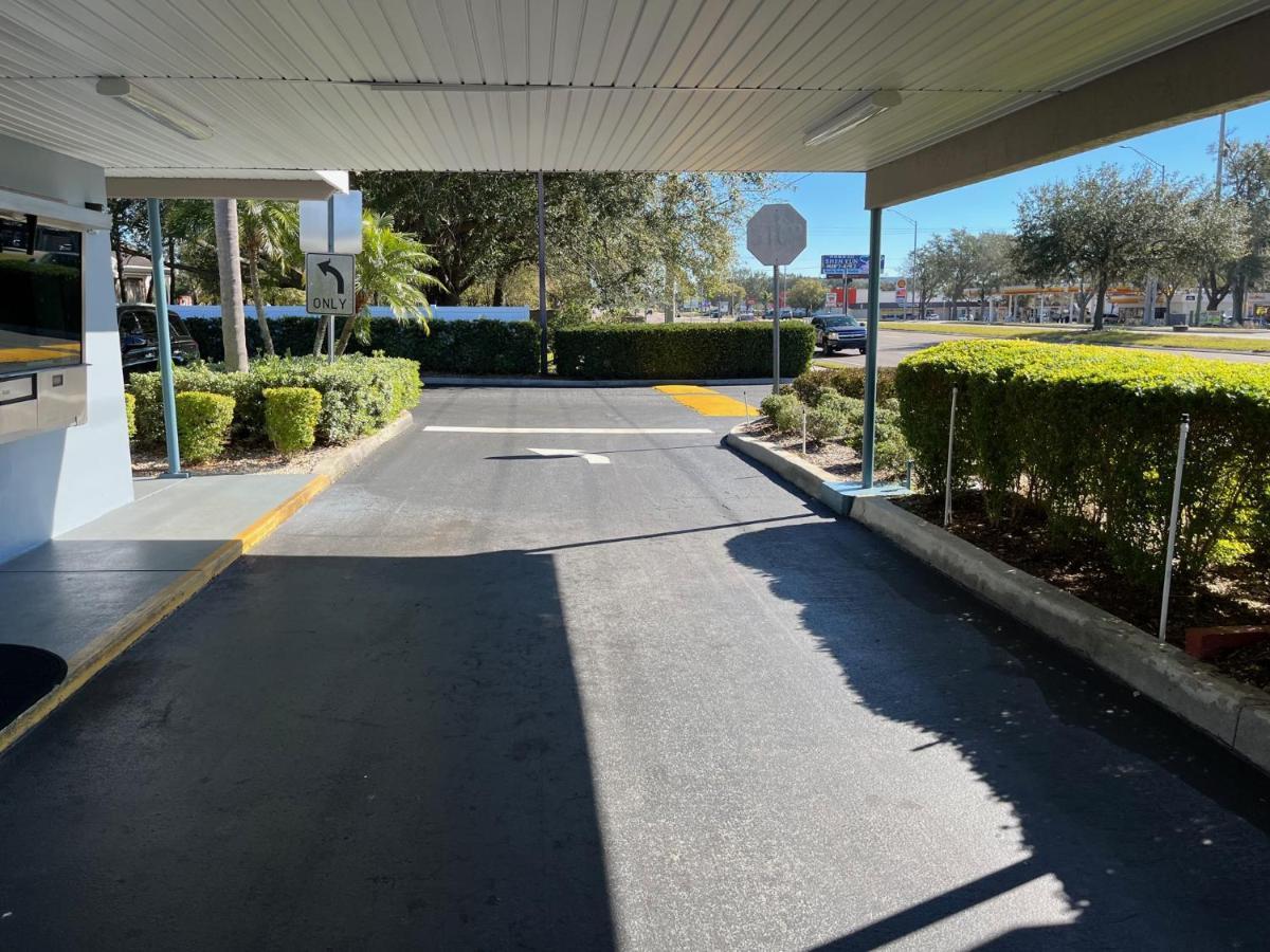 Brandon Motor Lodge Bagian luar foto